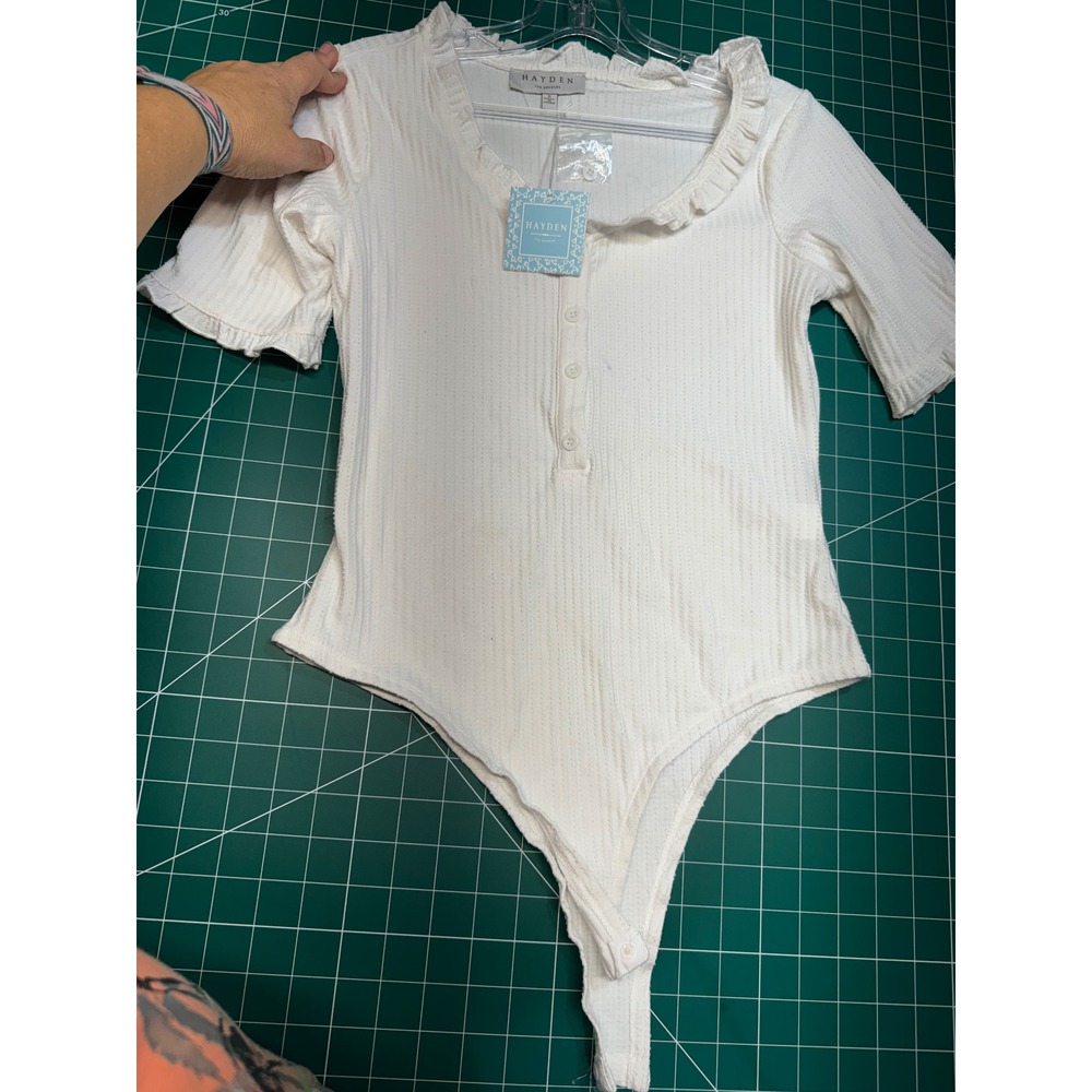 Hayden Los Angeles Womens White Ribbed Ruffle Henley Bodysuit Small NWT